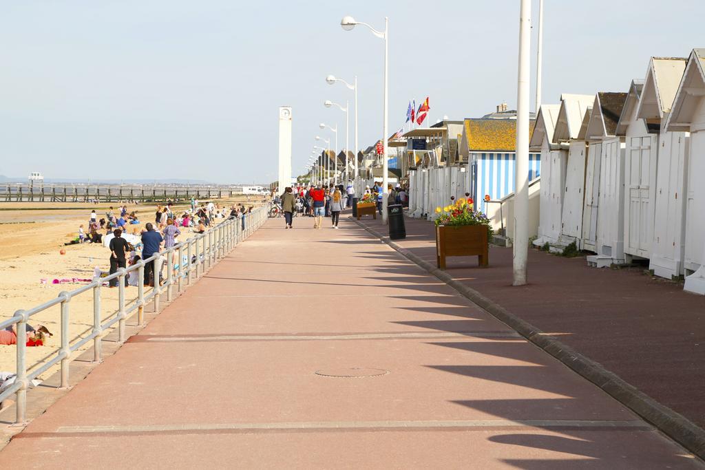 Maison Studios & Appartements Les 4 Vents Luc-sur-Mer Kültér fotó
